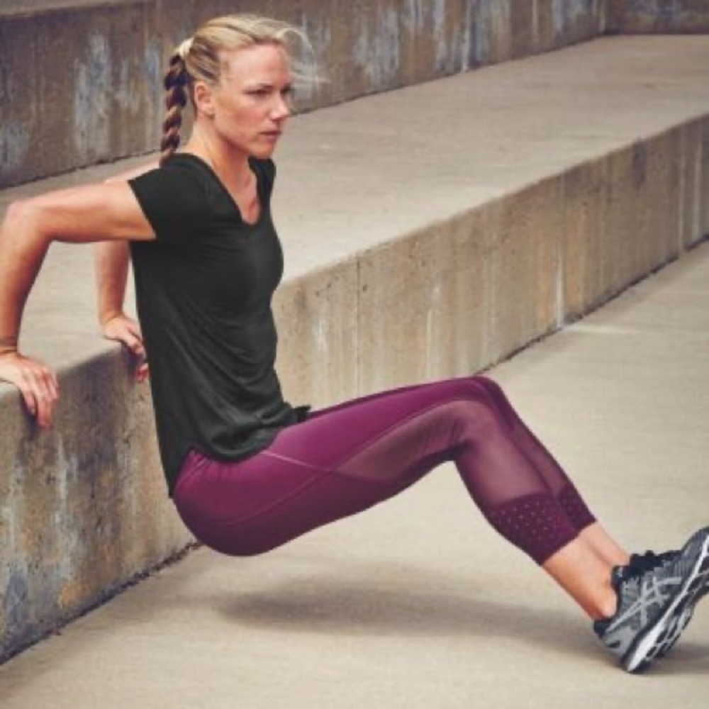 Athleta Laser Mesh Sonar Capri
